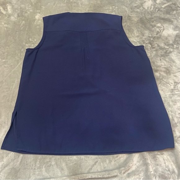 DEREK LAM COLLECTIVE sleeveless pintuck top blue 21822 - Picture 7 of 10